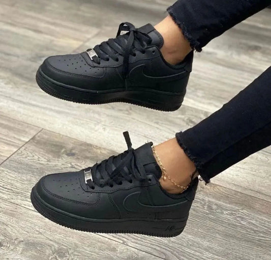 💥¡IMPERDIBLE! 2 Nike Air Force One por SOLO 210.000💥